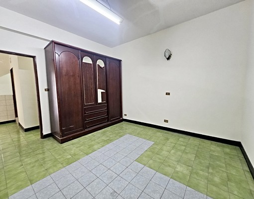 ★★★誠信小施🏠近星光市集大坪數透天 - Image 8