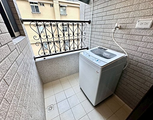 大里唯一可寵首推案🔥可雙租補🔥衛浴開窗🔥乾濕分離🔥推 - Image 5