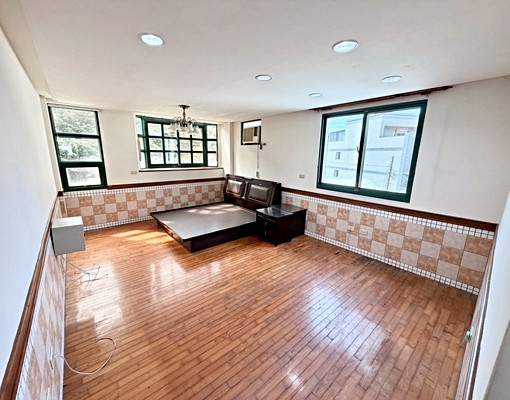 近交流道✨整棟別墅✨租屋補助✨兩平車位✨採光大空間✨家庭合租 - Image 9