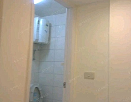 近板橋車站大遠百可租補小資族溫馨採光套房大空間 - Image 9