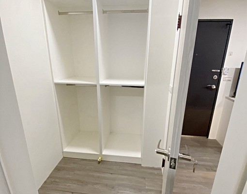 西區美裝潢套房附機車位,可租補,近中教大、國美館、五權車站 - Image 6