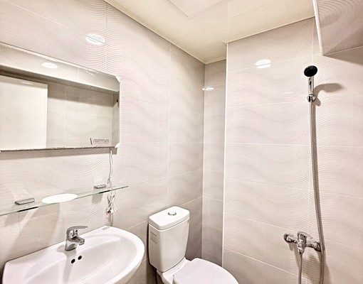 新光遠百捷運站✨超便宜大三房✨台水電✨現況出租✨絕無僅有 - Image 9