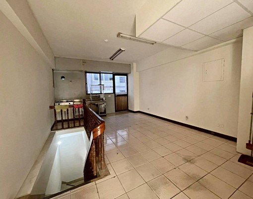 ❤嶺東商圈~臨路樓店~可營登❤ - Image 6