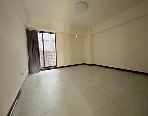 ❤嶺東商圈~臨路樓店~可營登❤ - Image 4