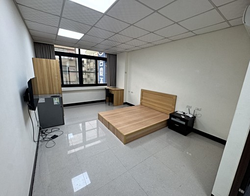 ✨三民區｜近高醫、高雄車站｜大坪數優質寵物友善套房✨ - Image 1