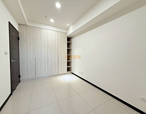 兆基社會住宅🏡輕屋齡/免仲介費/台水電/可租補/看房+賴 - Image 6