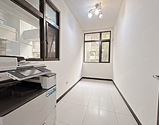 👍蘆洲希望城市挑高店面大露臺可寵有車位住辦皆可 - Image 1