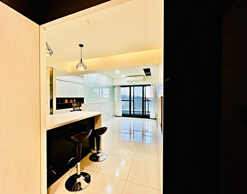 臨高雄大學明亮通風2+1房家俱電齊全車位宅 - Image 1