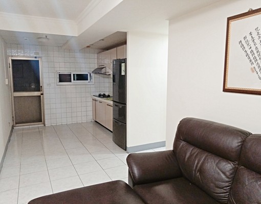 🐇可租補、可寵🐇免服務費｜近籬仔內輕軌站｜優質景觀大三房 - Image 3