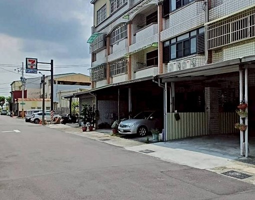 歸仁七甲一街空屋透天出租 - Image 1