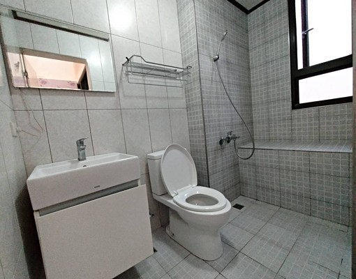 【大晟社宅📢可租補】~羅東市區商圈生活便利套房 - Image 2