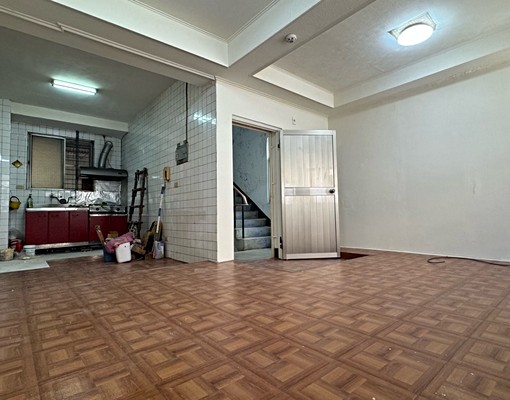 鳳山華山街生活機能便利三角窗 - Image 2