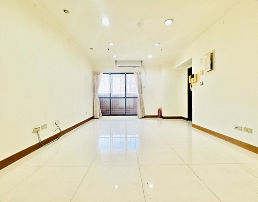 客廳大房間大丨福德生活採光三房丨公車可到東湖南港【住商小睿】 - Image 3