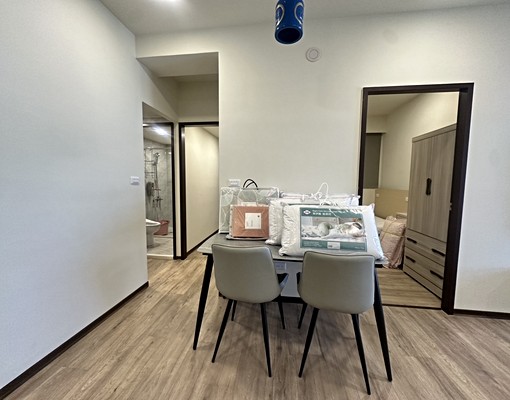 湖子內⭕️全新高樓層景觀2房⭕️平車-家俱全配全新-高檔裝潢 - Image 2