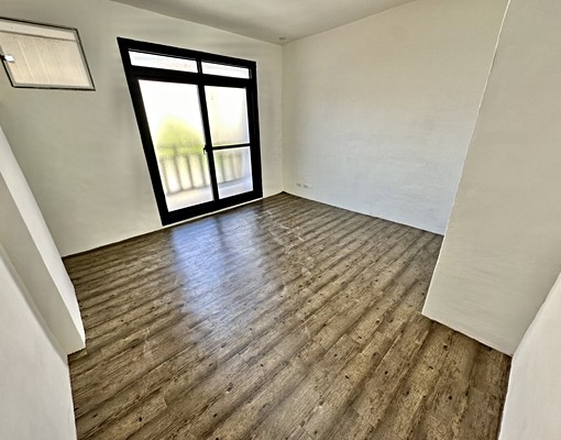 龍井整棟透天｜可租補、戶籍｜可寵｜庭院可停3台車 - Image 11