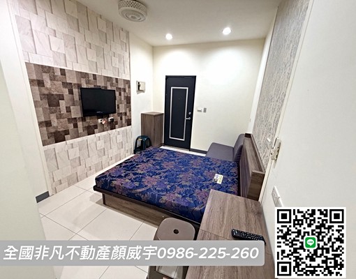 ✔獨立陽台大套房✔含水網路第四台附傢俱✔門口可停機車 - Image 1