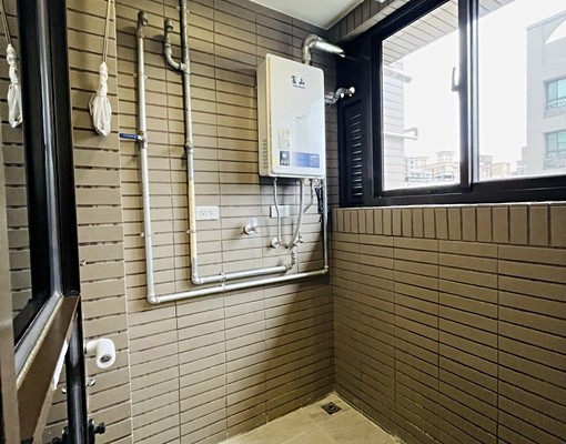 電梯大樓三房招租，房間廁所皆有窗戶通風佳 - Image 7