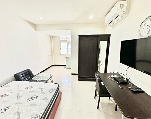 府中站大空間雙對外窗通風採光佳 - Image 1