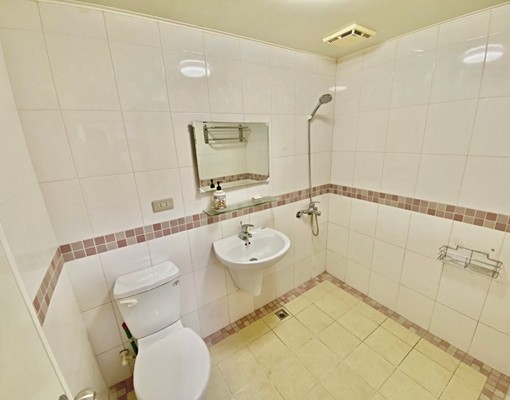 可租補近高鐵捷運新光三越*銀座*美三房車位 - Image 11