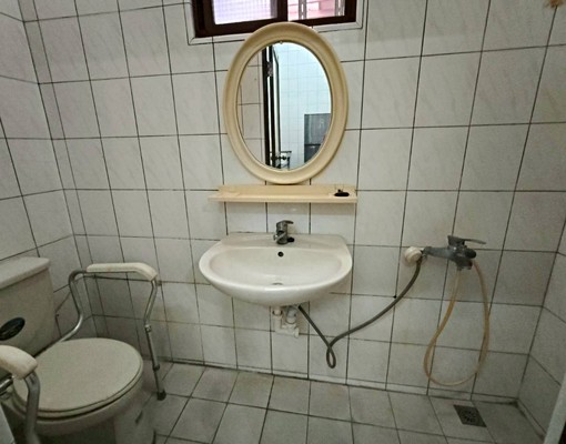 飛機路3樓透天(未保存登記建物)店住兩相宜. - Image 14