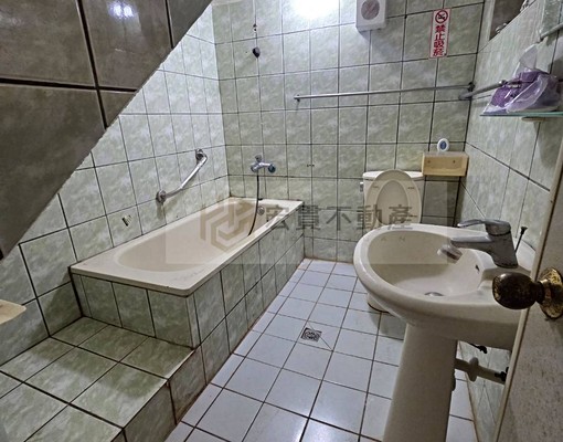 近新莊車站可合租員工宿舍整棟大透天家俱電齊全 - Image 13