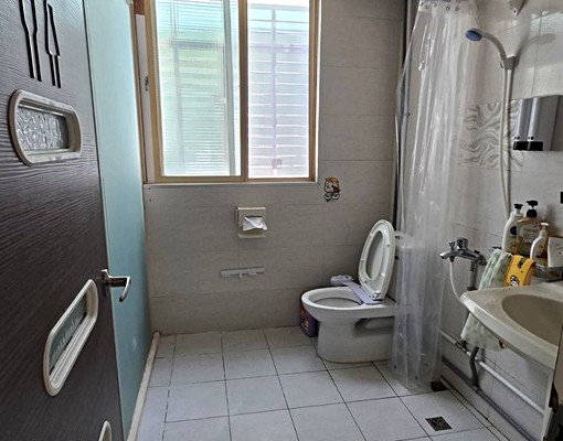 捷運徐匯站方正兩房車 - Image 2