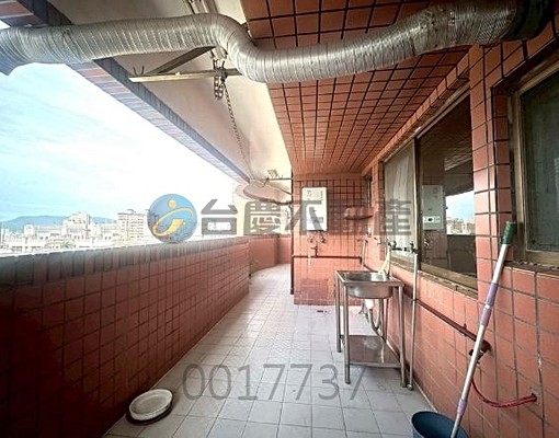 三民超優質景觀五房平車/雙套房可租補/國家大亨 - Image 9