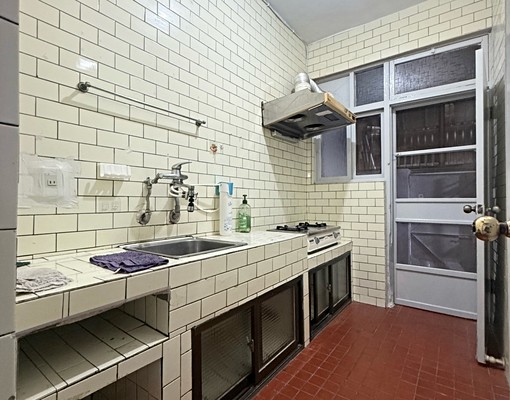 新店🏘️租補入籍✅格局方正/前後陽台通風佳🌟門口可停車 - Image 7