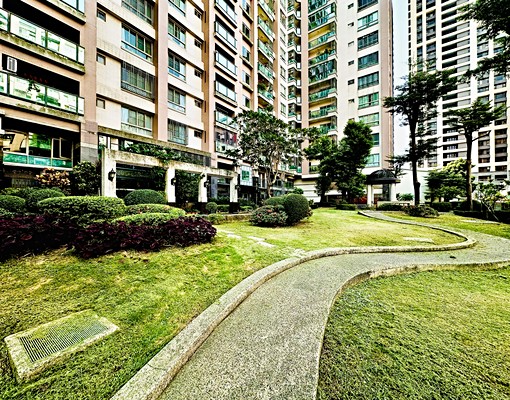 (租)左營捷運純品高樓層通風明亮3房+平車 - Image 1