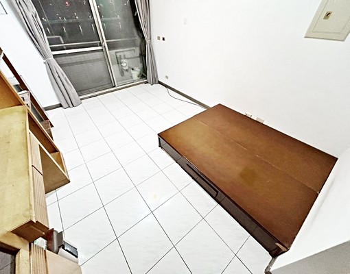 捷運台北橋◆電梯套房◆可貓垃圾代收★陽台 - Image 1