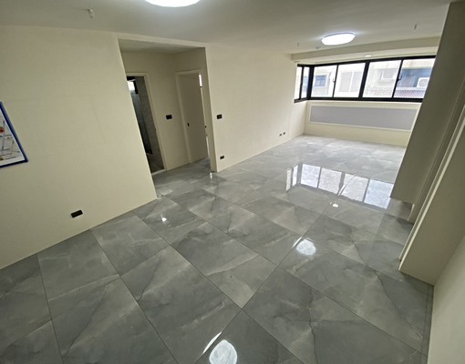 全新翻修.可租補.含平面車位.小資首選 - Image 11