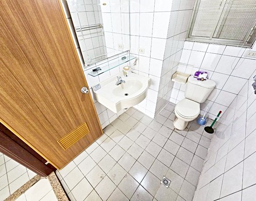 捷運新店◆電梯4房◆採光大空間★陽台 - Image 8