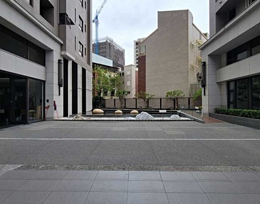 高大特區⭐家樂福商圈⭐精緻2房出租⭐可租補 - Image 12