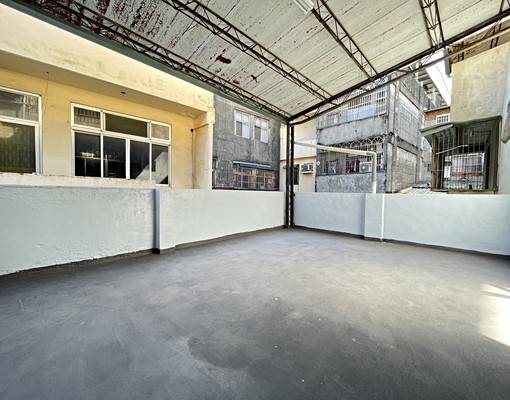 租~東山商圈靜巷透天(可租補、入戶籍、神明) - Image 8