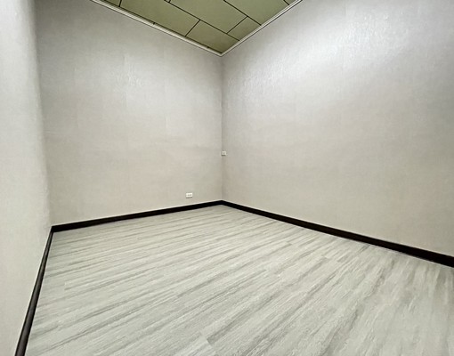 租~東山商圈靜巷透天(可租補、入戶籍、神明) - Image 12