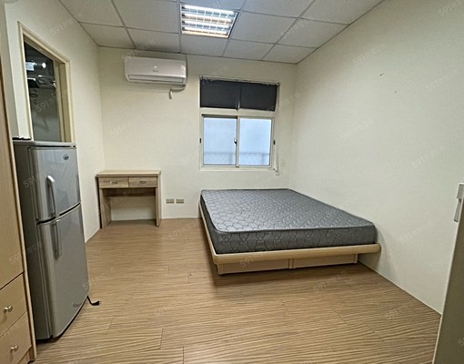 南京三民、邊間採光佳、新整理、限女、可租補 - Image 1