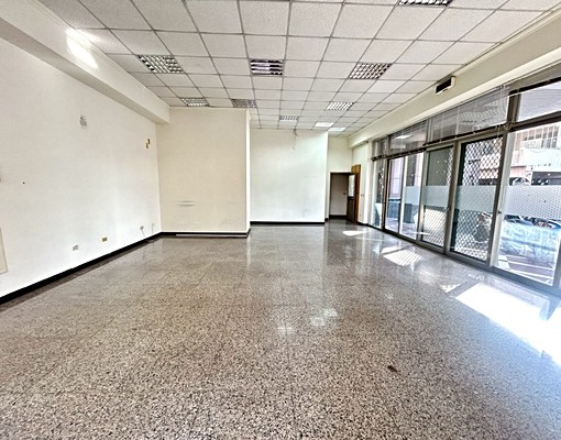強推🎯東區黃金角間雙平車大店面~文市佳 - Image 2