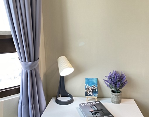 近南紡夢時代新裝潢家具(租補後6000元) - Image 5