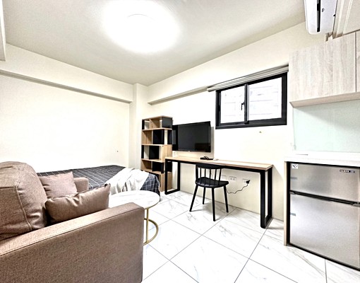 中國醫🏠電梯新透天🏠騎樓機車位/可租補 - Image 1