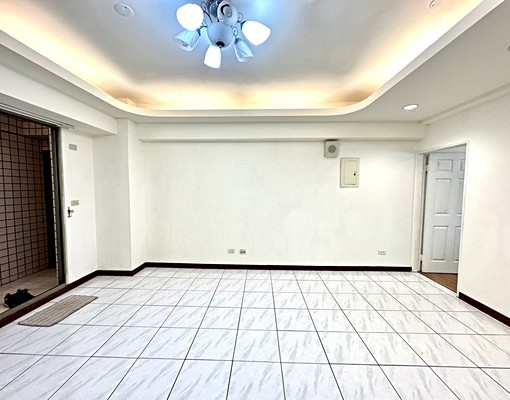 西屯青海家樂福旁標準三房 - Image 2