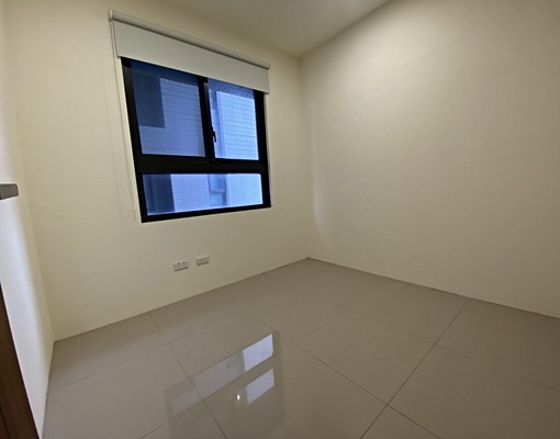 大三房可租補/漢神百貨對面/家具電全配 - Image 8