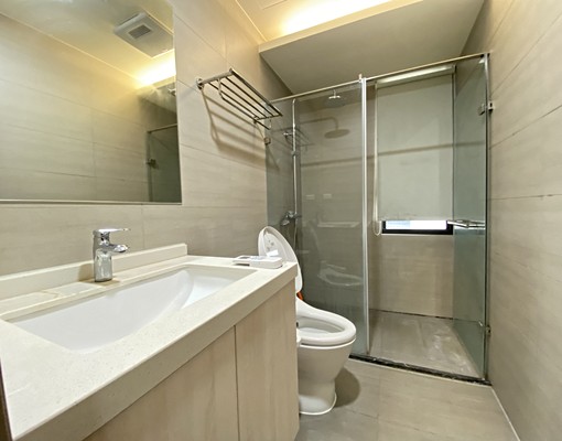 大三房可租補/漢神百貨對面/家具電全配 - Image 6