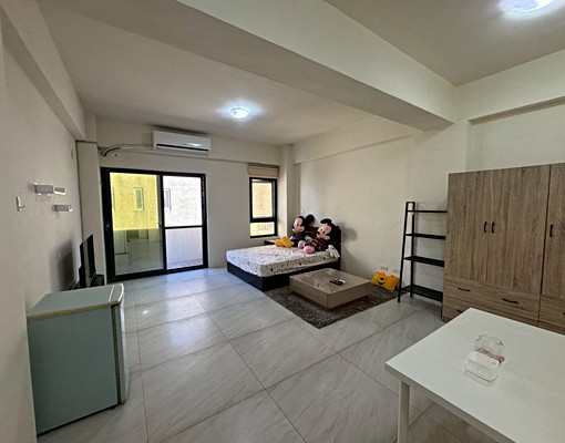 近巨城|可寵|千萬電梯豪宅大套房|附機車位 - Image 3