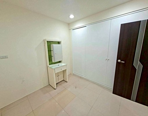 三和國中❣️3房免爬梯~租補可寵~台水電空間大可開伙 - Image 9