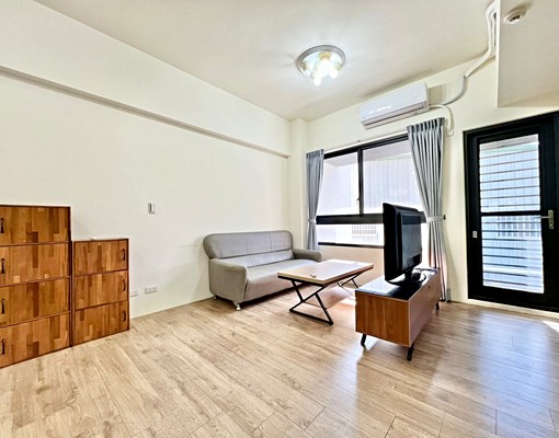 近中興大學兩房平車。家具電皆齊 - Image 1