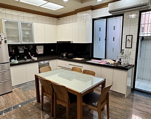 屋主自租/惠文完全學區可入籍/透天別墅地下室雙車位/附家具 - Image 7