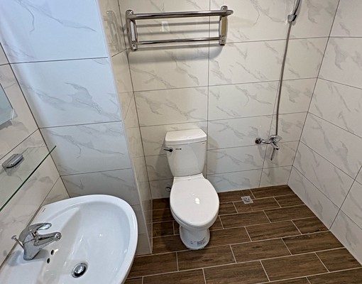 松竹昌平商圈~高樓層全新裝潢2房平車含管~ - Image 3