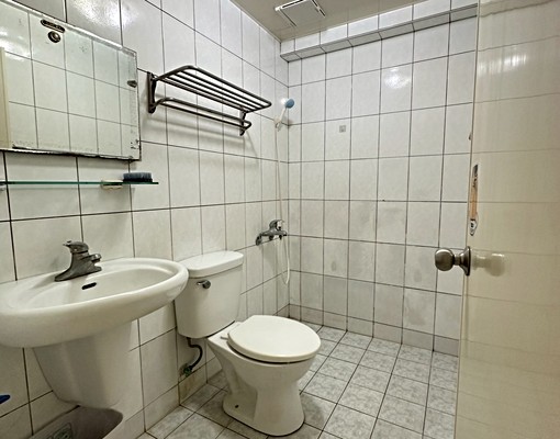 女性獨立套房/文山特區近正修長庚醫院.二大窗有門卡感應垃圾箱 - Image 6