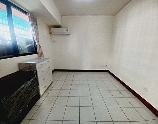 樹孝商圈大三房~~可租補~可入籍~~ - Image 9