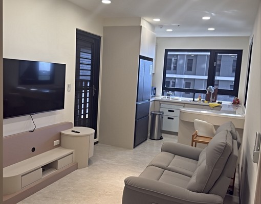 ✨高檔全新裝潢⭐電動沙發+55吋大電視兩房一廳一位含車位 - Image 5